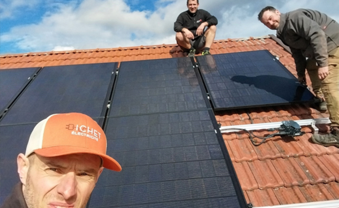 Photovoltaïque : 3 artisans unissent leurs compétences