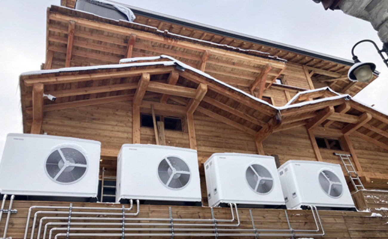 4 jours pour monter une chaufferie : un test grandeur nature pour les futurs plombiers